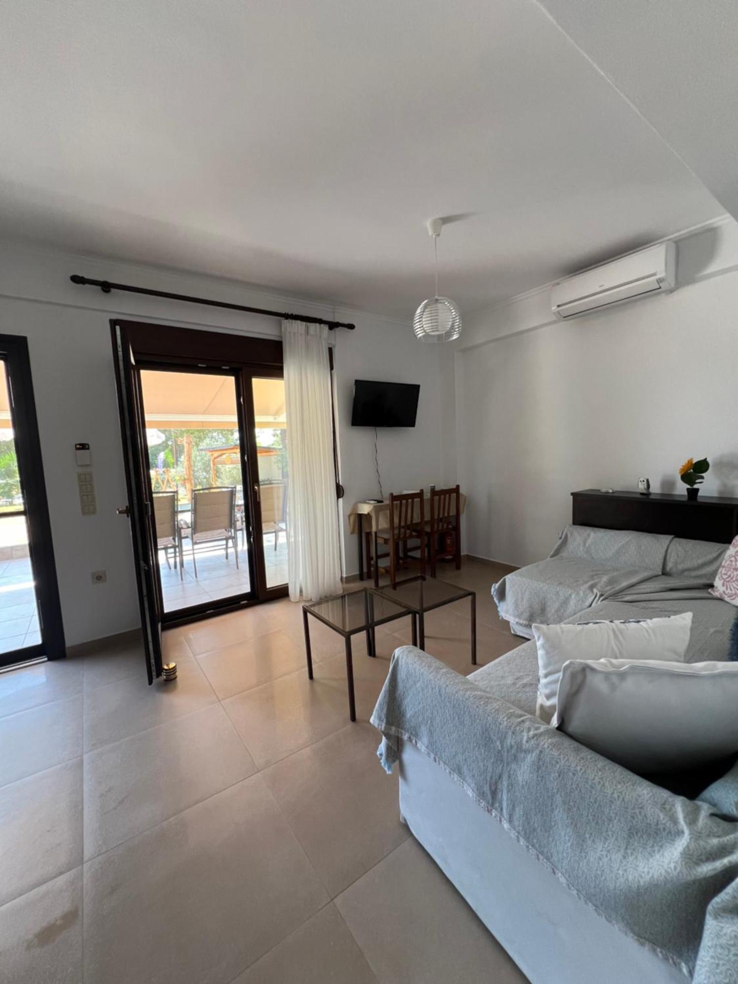 Epavli Xenia Pefkochori-Paliouri 50M Apartment Exterior photo